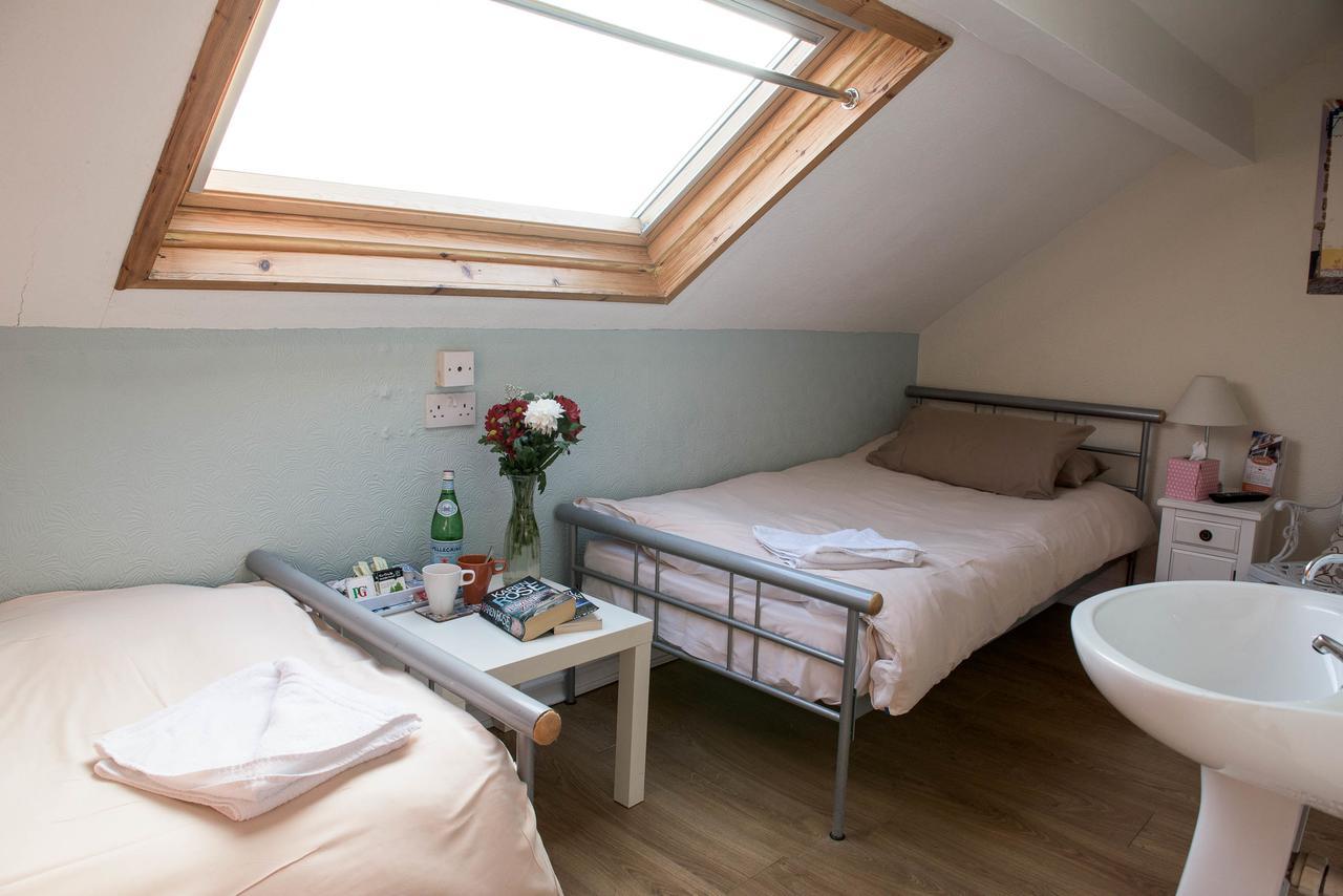 Leonardos Guest House Swansea Bagian luar foto