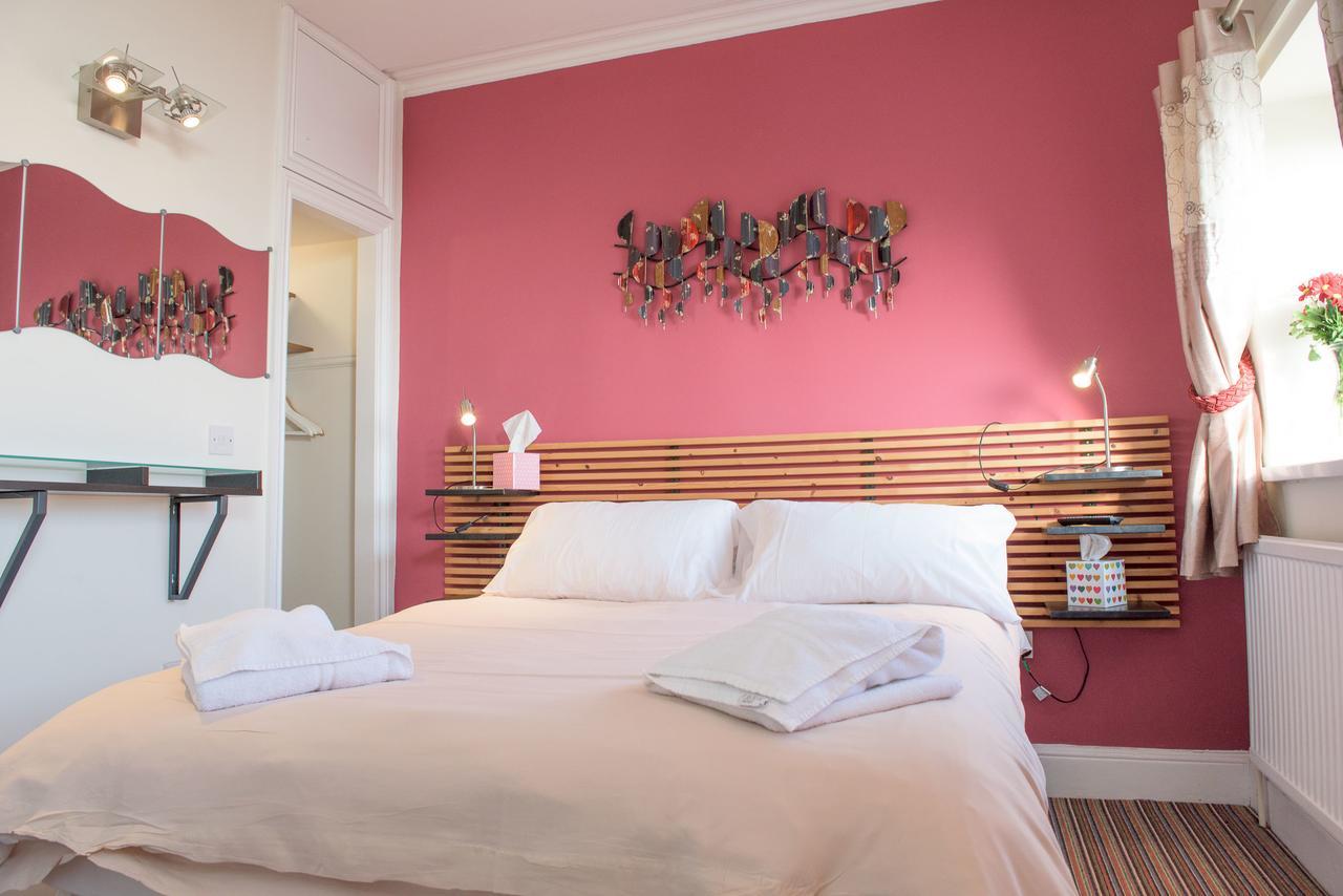 Leonardos Guest House Swansea Bagian luar foto
