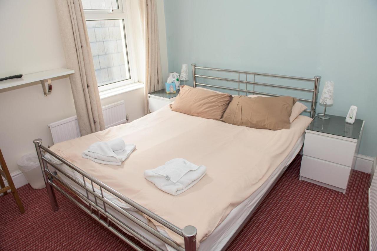 Leonardos Guest House Swansea Bagian luar foto